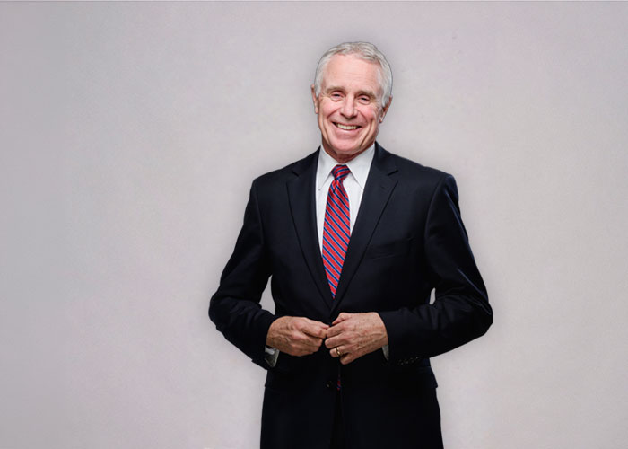 Plaintiff's personal injury attorney Thomas W. Waun in his Flint, MI law office